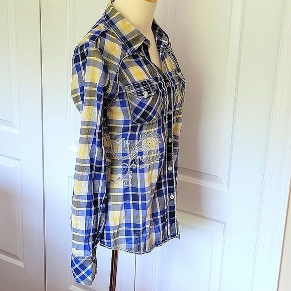 ROAR Button Down Flannel Shirt w/ Gorgeous Silver Embroidered Tribal Design EUC - Picture 4 of 13